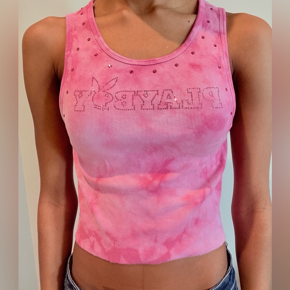 PLAYBOY x PacSun Pink Tie-Dye Crop Tank – Rhinestone